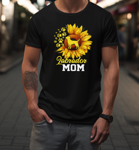 Labrador Mom  Mother's Day Labrador Dog T-Shirt