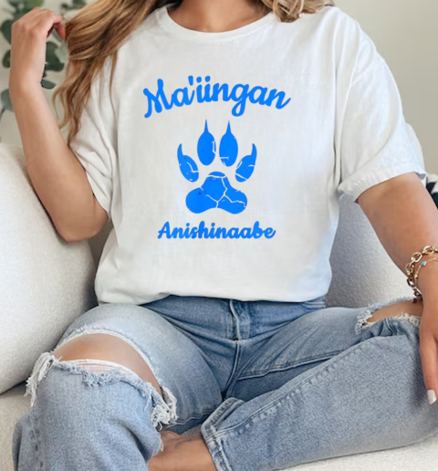 Paws Maiingan Anishinaabe  Classic Womens T-shirt