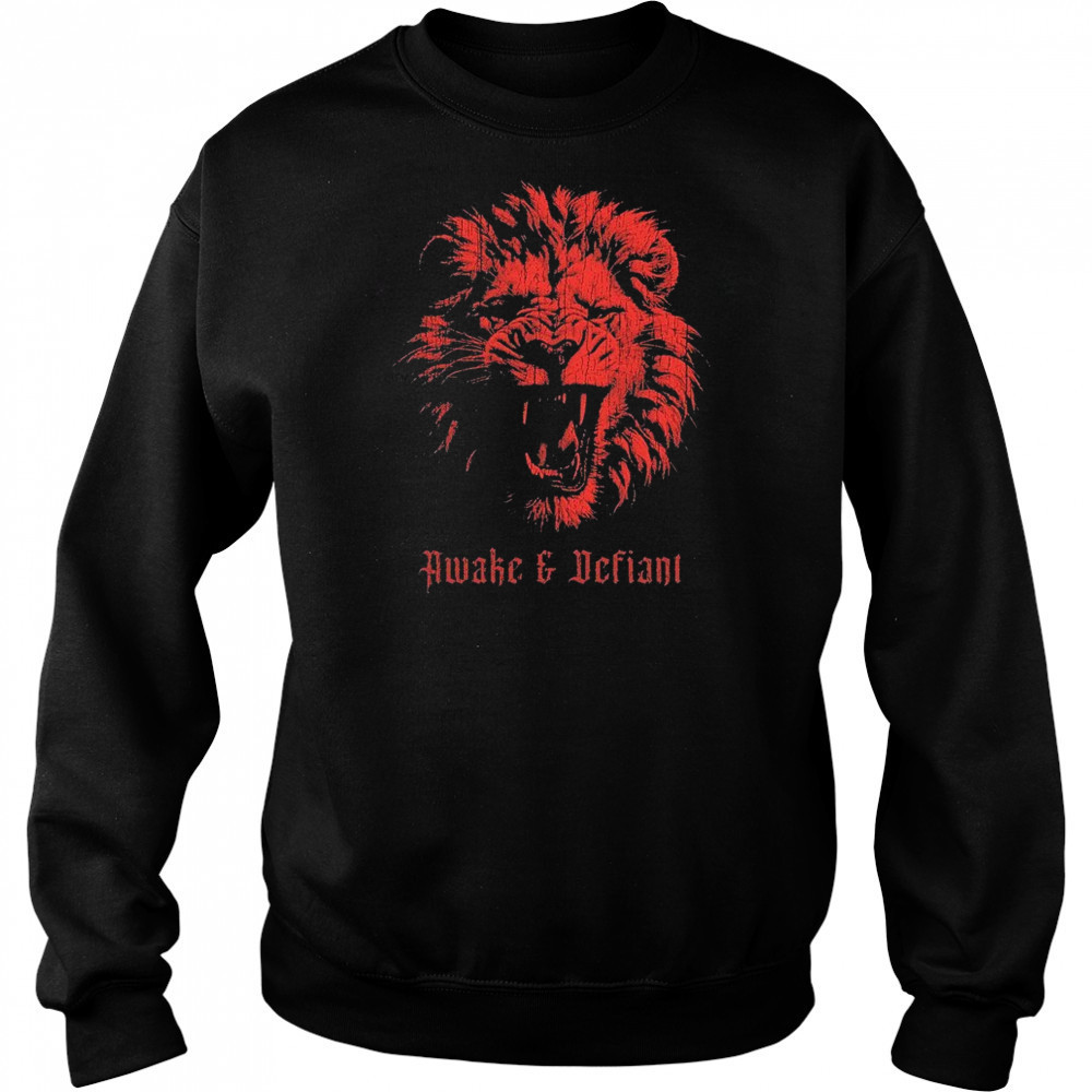 Lion Awake & Defiant T-shirt Hoodie