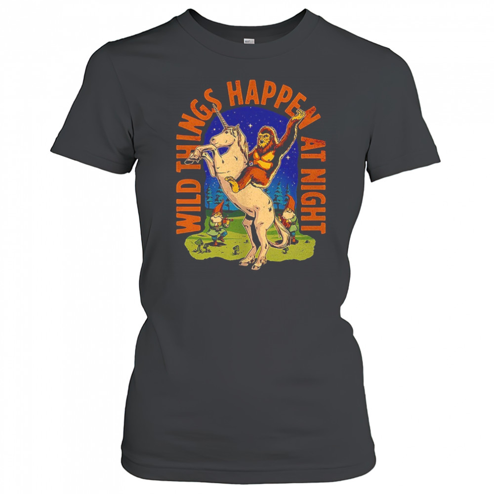 Sasquatch riding a unicorn wild things happen at night shirt Women's T-shirt