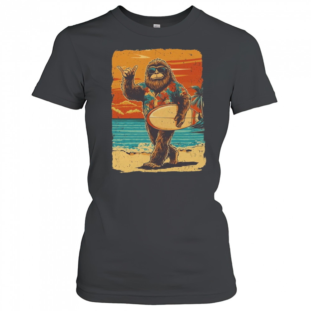 Bigfoot Aloha Hawaiian Surfing Tropical Beach Surfer shirt Women's T-shirt