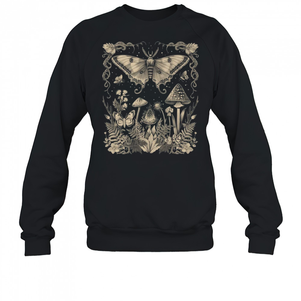 Fairycore Floral Moth Aesthetic Girls Women Graphic shirt Sweatshirt