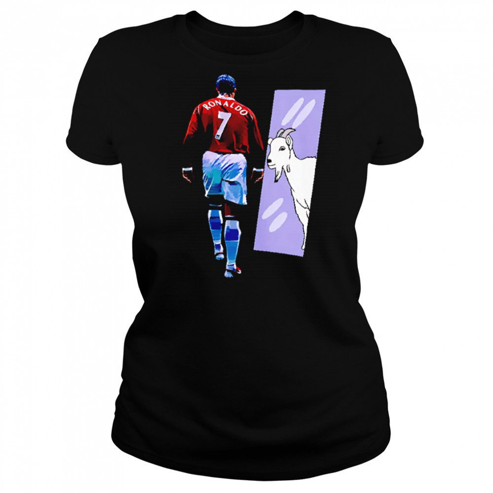 Ronaldo g.o.a.t shirt Women's T-shirt