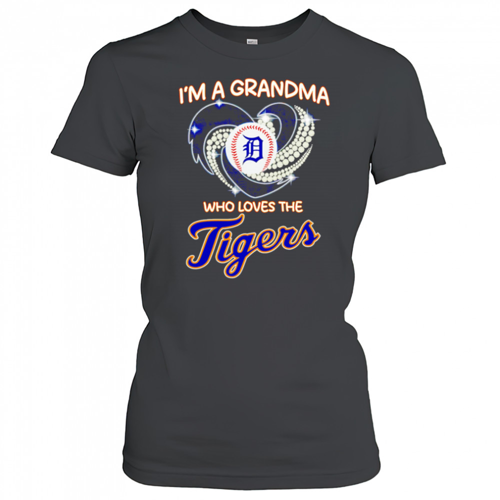 I’m a grandma who loves the Detroit Tigers diamond shirt Women's T-shirt