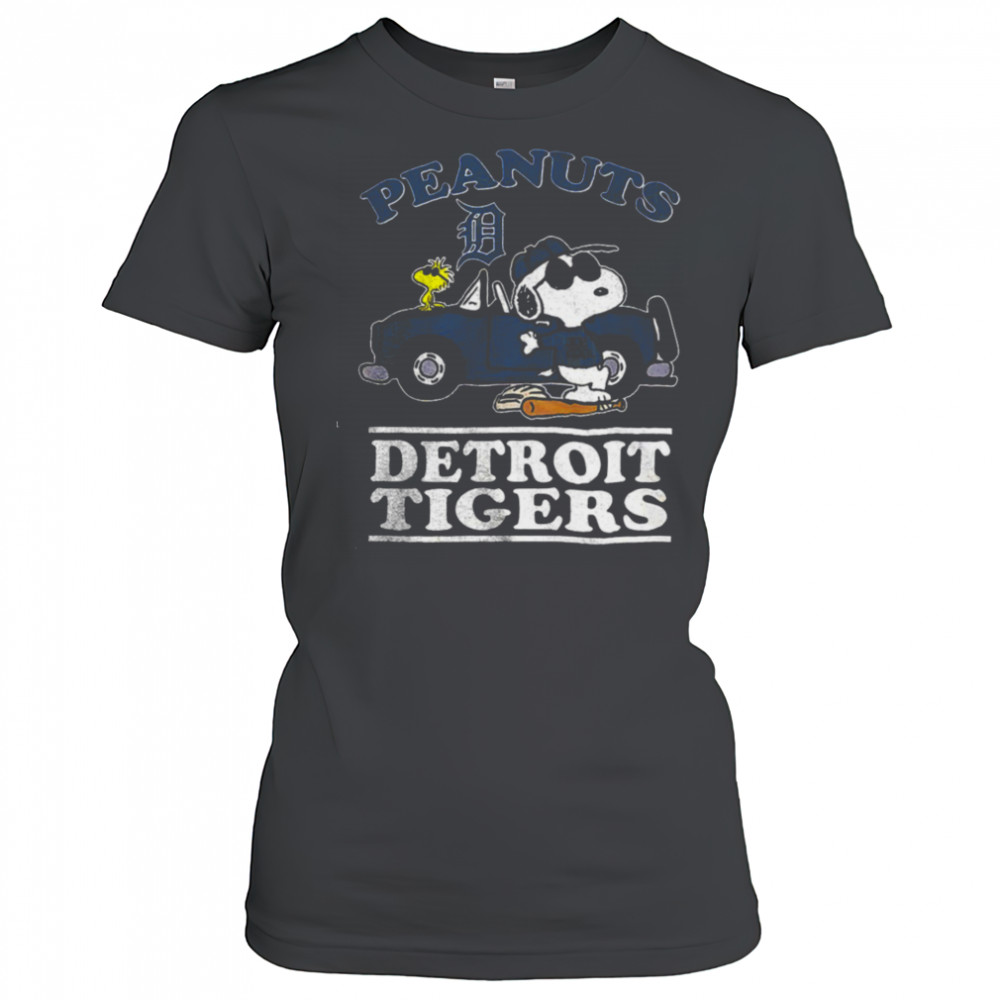 Detroit Tigers Peanuts Snoopy driving car shirt Women's T-shirt