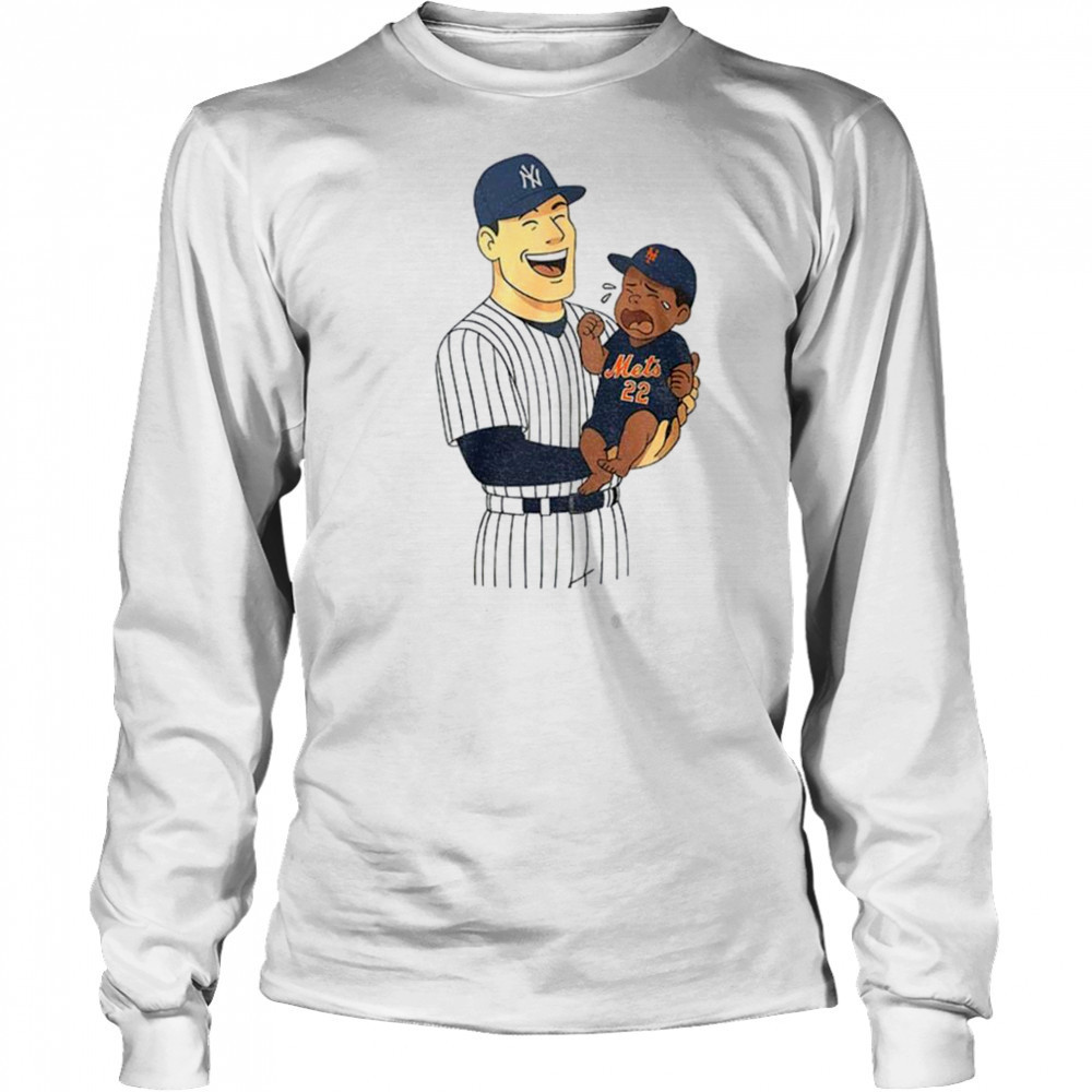 Aaron Judge Carrying Juan Soto baby crying MLB shirt Long Sleeved