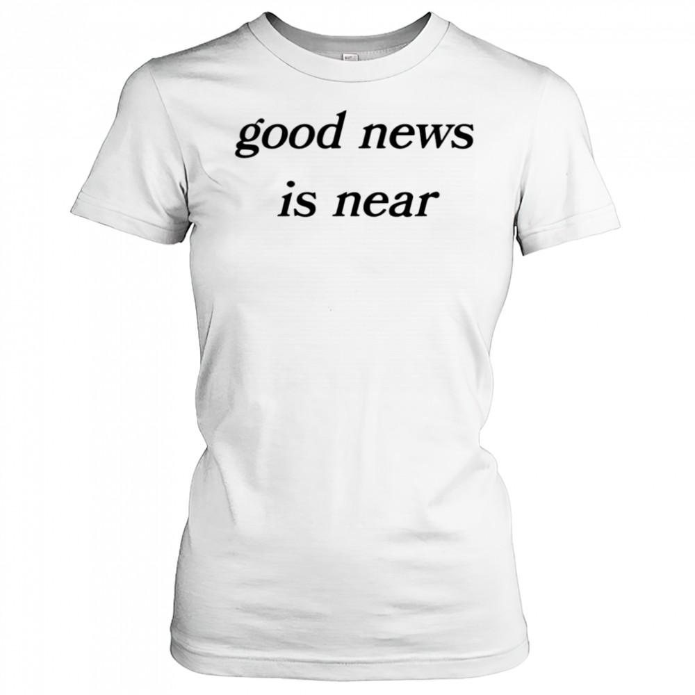 Jrue holiday good news is near shirt Women's T-shirt
