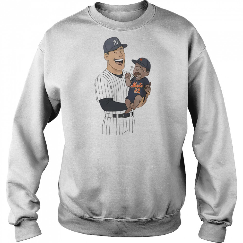 Yankees holding crying Mets baby shirt Hoodie