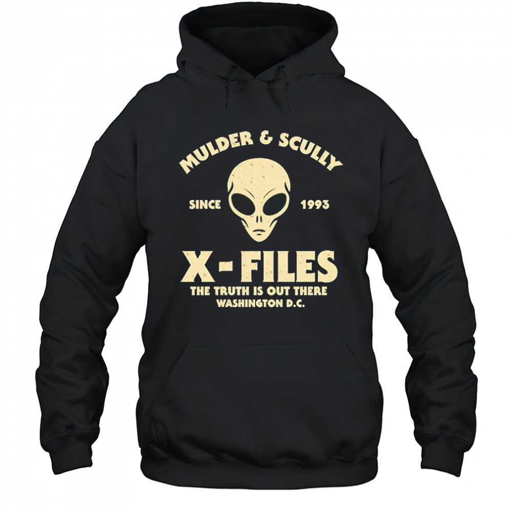Mulder and Scully x-files the truth is out there shirt Hoodie