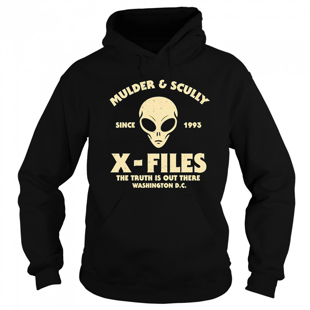 Mulder and Scully x-files the truth is out there shirt Sweatshirt