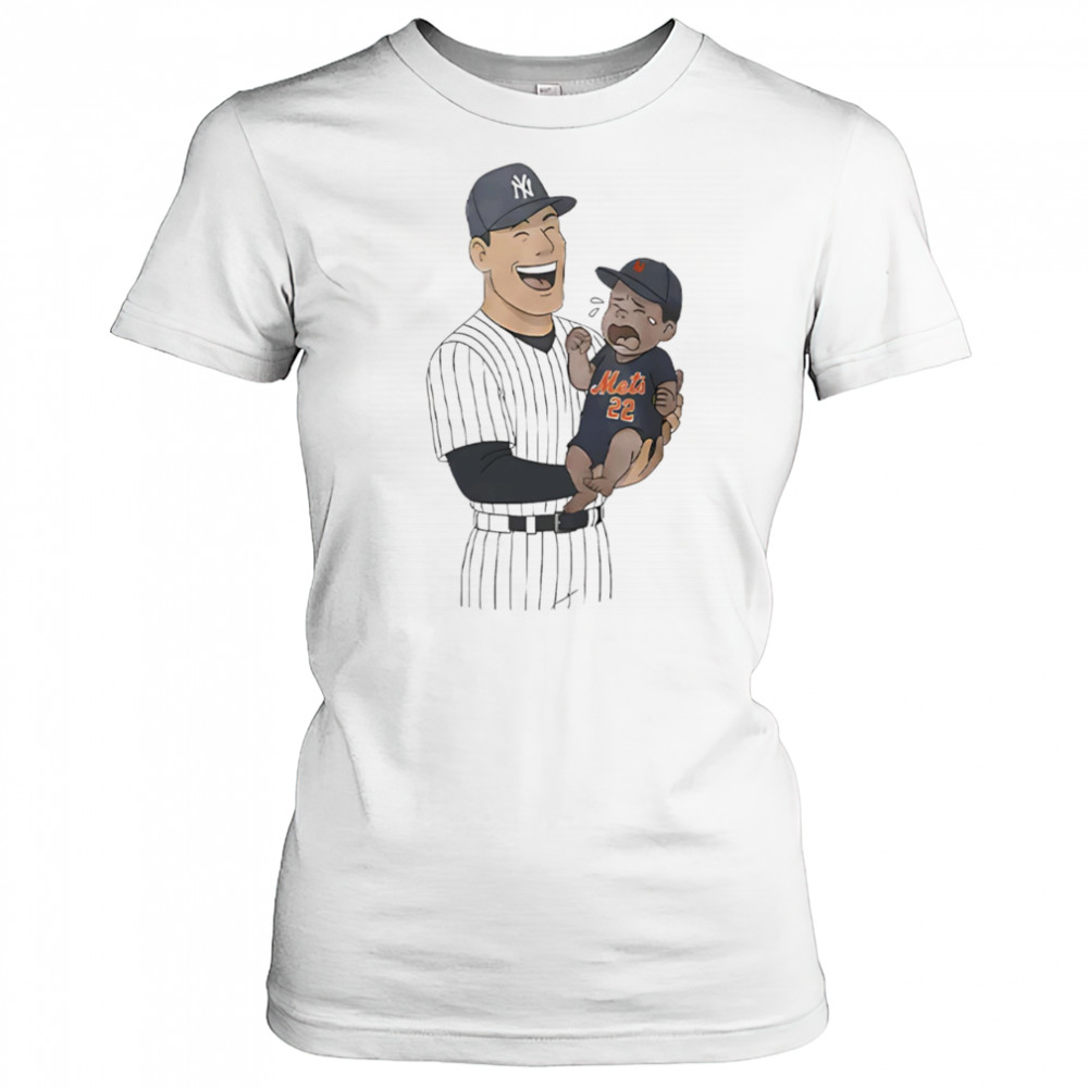 Yankees holding crying Mets baby shirt Women's T-shirt