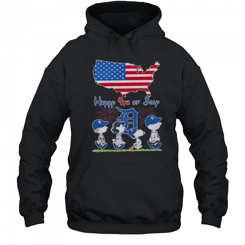 Detroit Tigers Snoopy And Friends Happy 4th Of July Flag American T-Shirt Hoodie