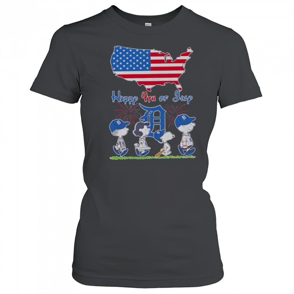 Detroit Tigers Snoopy And Friends Happy 4th Of July Flag American T-Shirt Women's T-shirt
