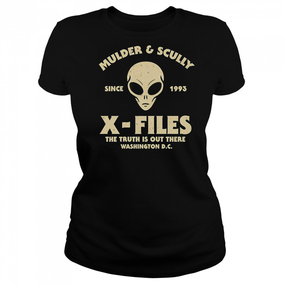 Mulder And Scully X-Files The Truth Is Out There T-Shirt Women's T-shirt