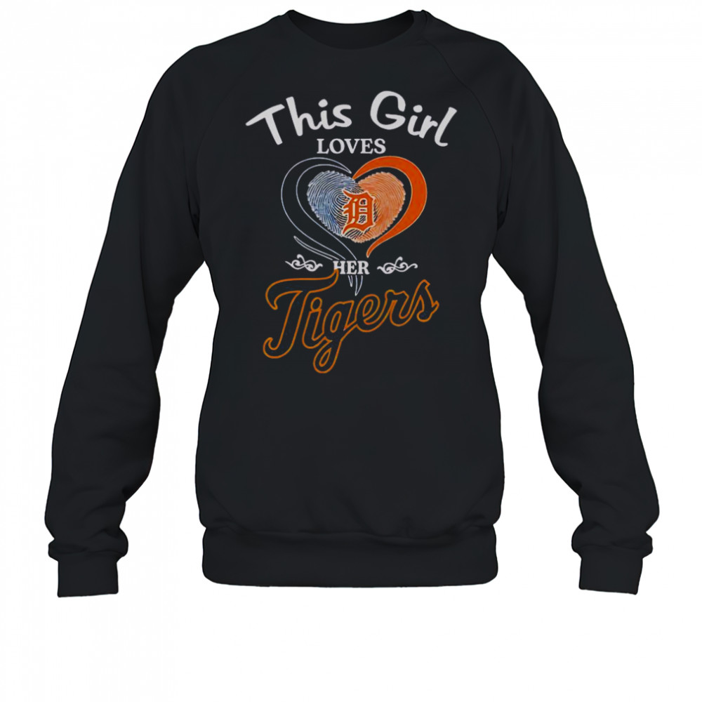 Detroit Tigers This Girl Loves Her Heart Fingerprint T-Shirt Sweatshirt