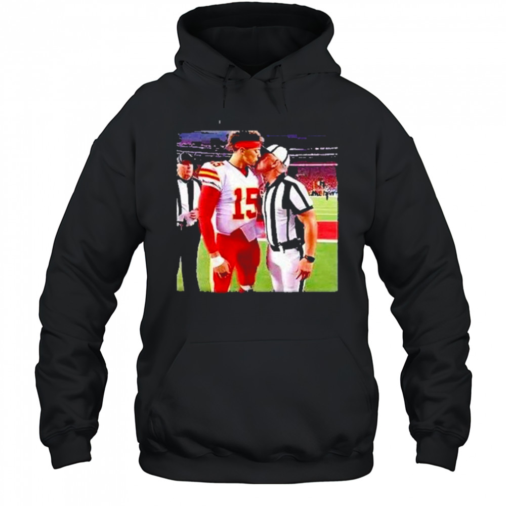 Patrick Mahomes Kissing Nfl Referee Shirt Hoodie