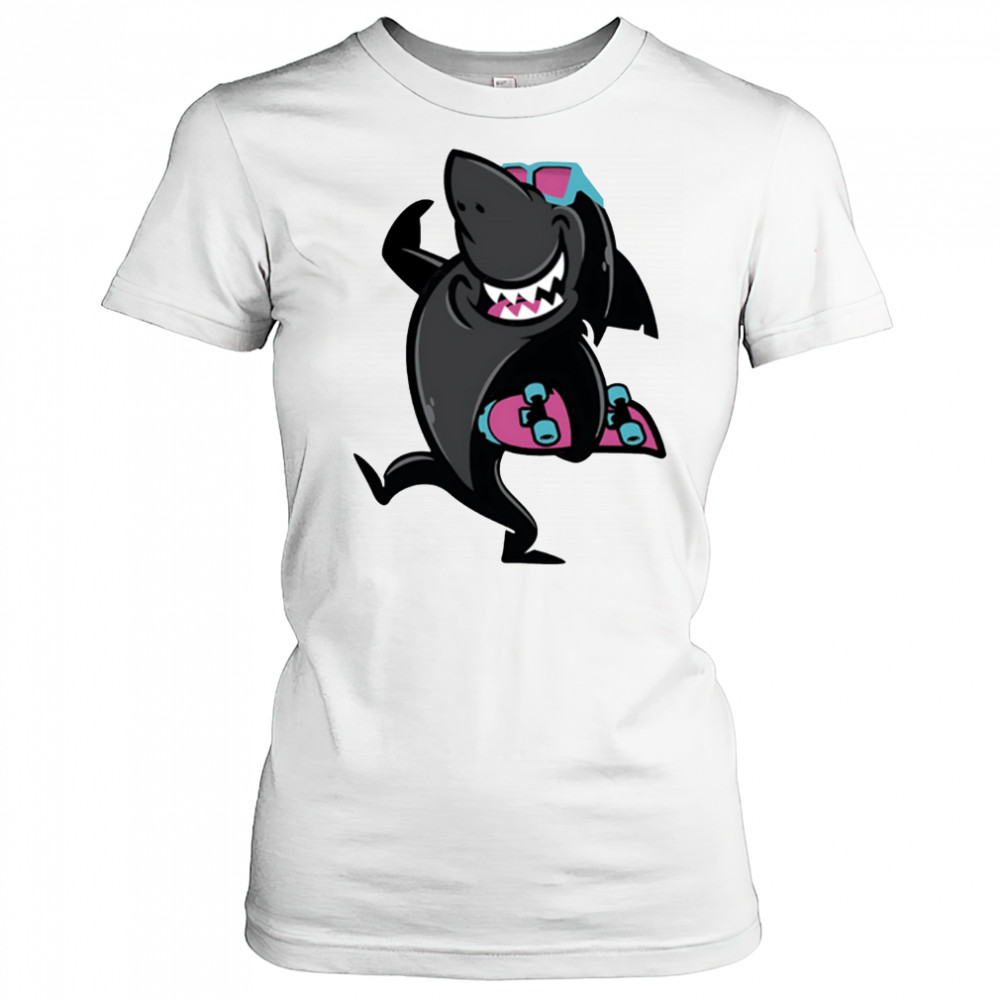 Skate Shark roller skating funny cartoon shirt Women's T-shirt