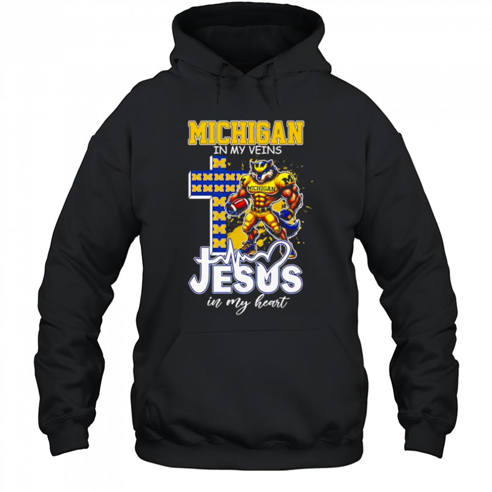 Michigan in my veins Jesus in my heart mascot shirt Hoodie