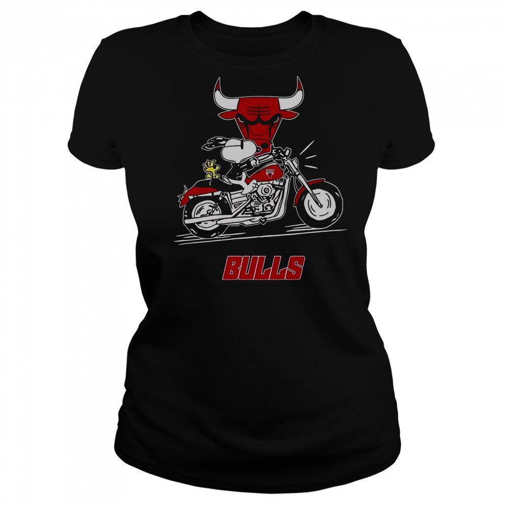 Snoopy And Woodstock Driving Motorbike Chicago Bulls T-Shirt Women's T-shirt