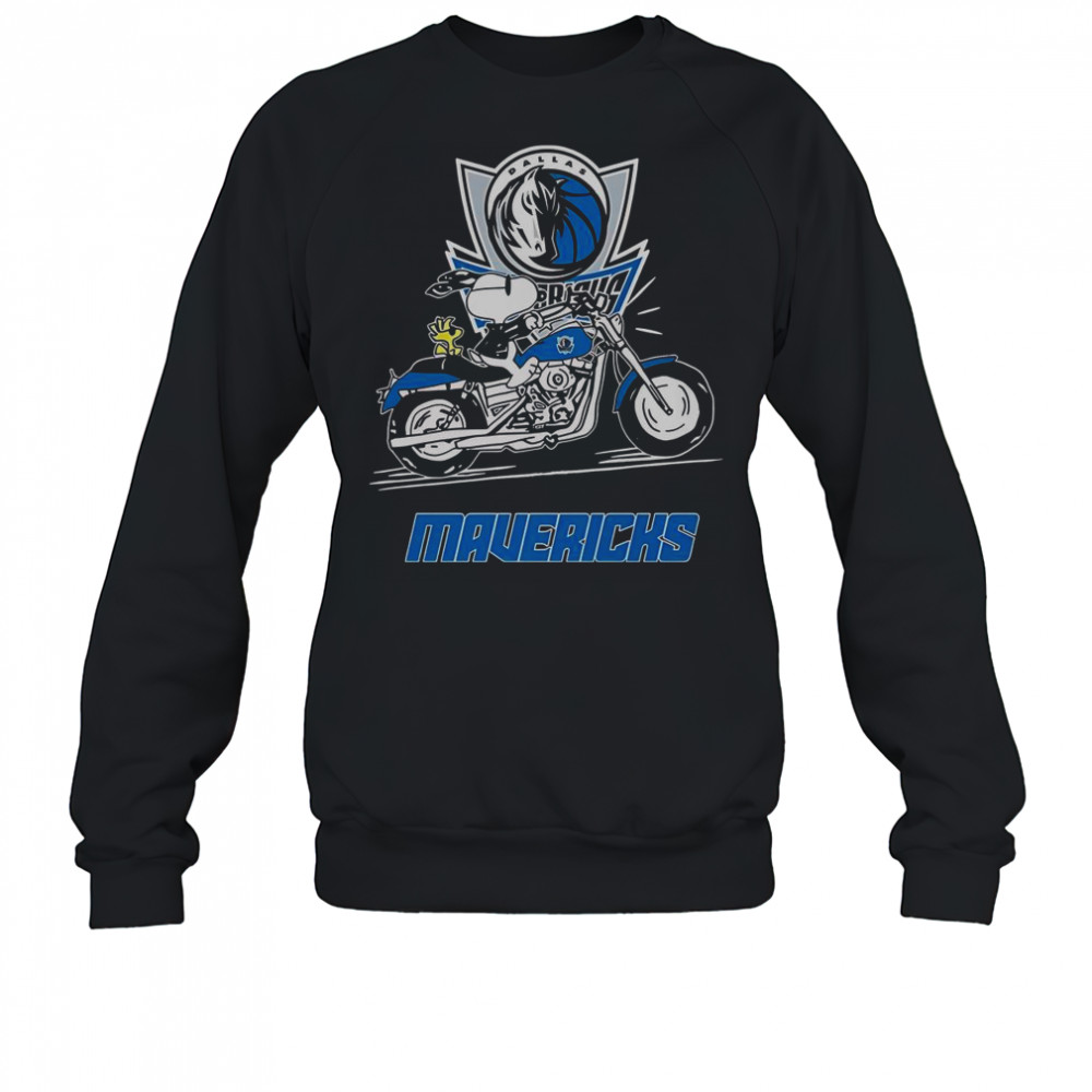 Snoopy And Woodstock Driving Motorbike Dallas Mavericks T-Shirt Sweatshirt