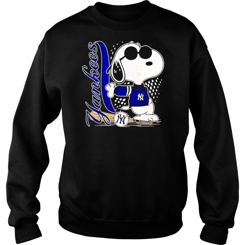 New York Yankees Snoopy pose shirt Hoodie