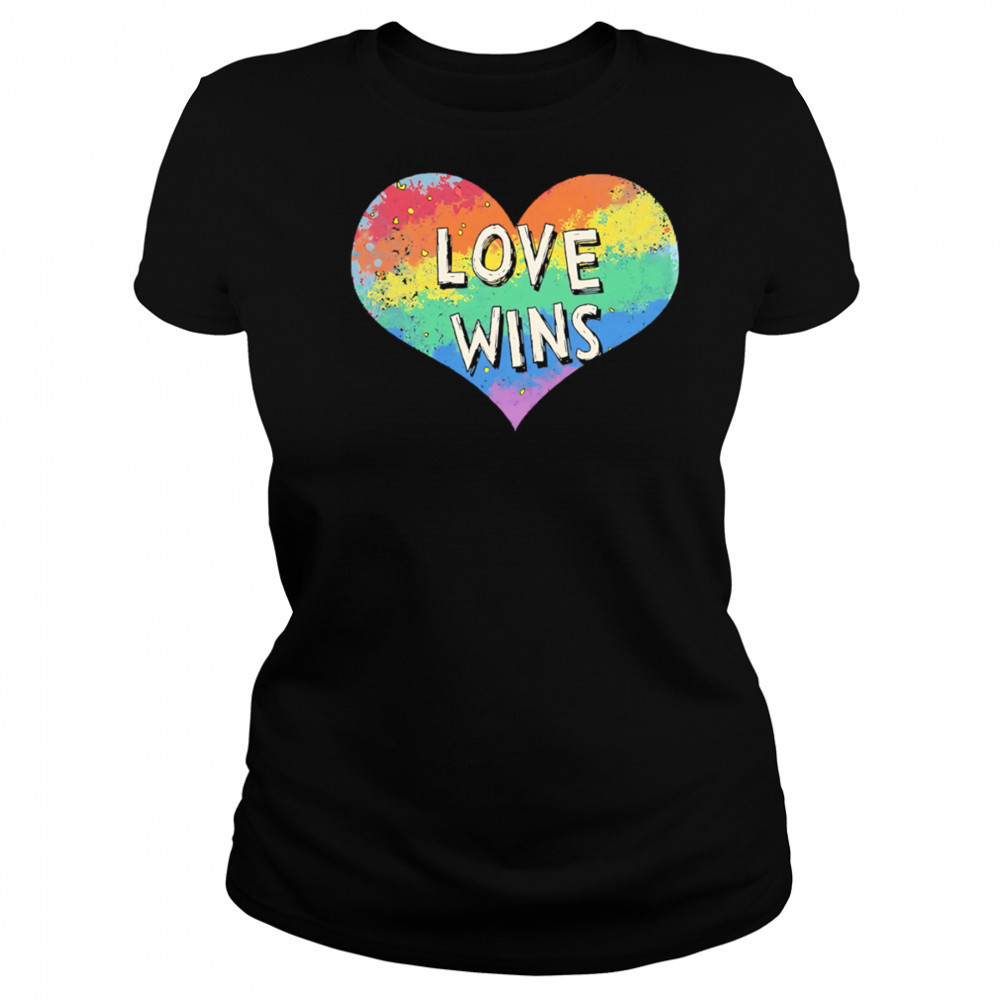 Love wins heart pride shirt Women's T-shirt