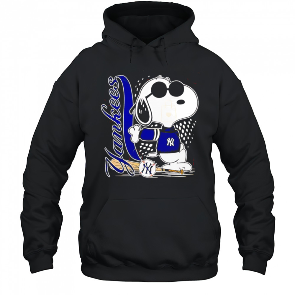 New York Yankees Snoopy pose shirt Hoodie