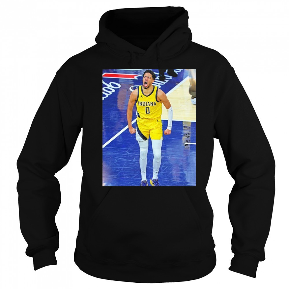 Tyrese Haliburton Indiana Pacers Game Frames T-Shirt Sweatshirt