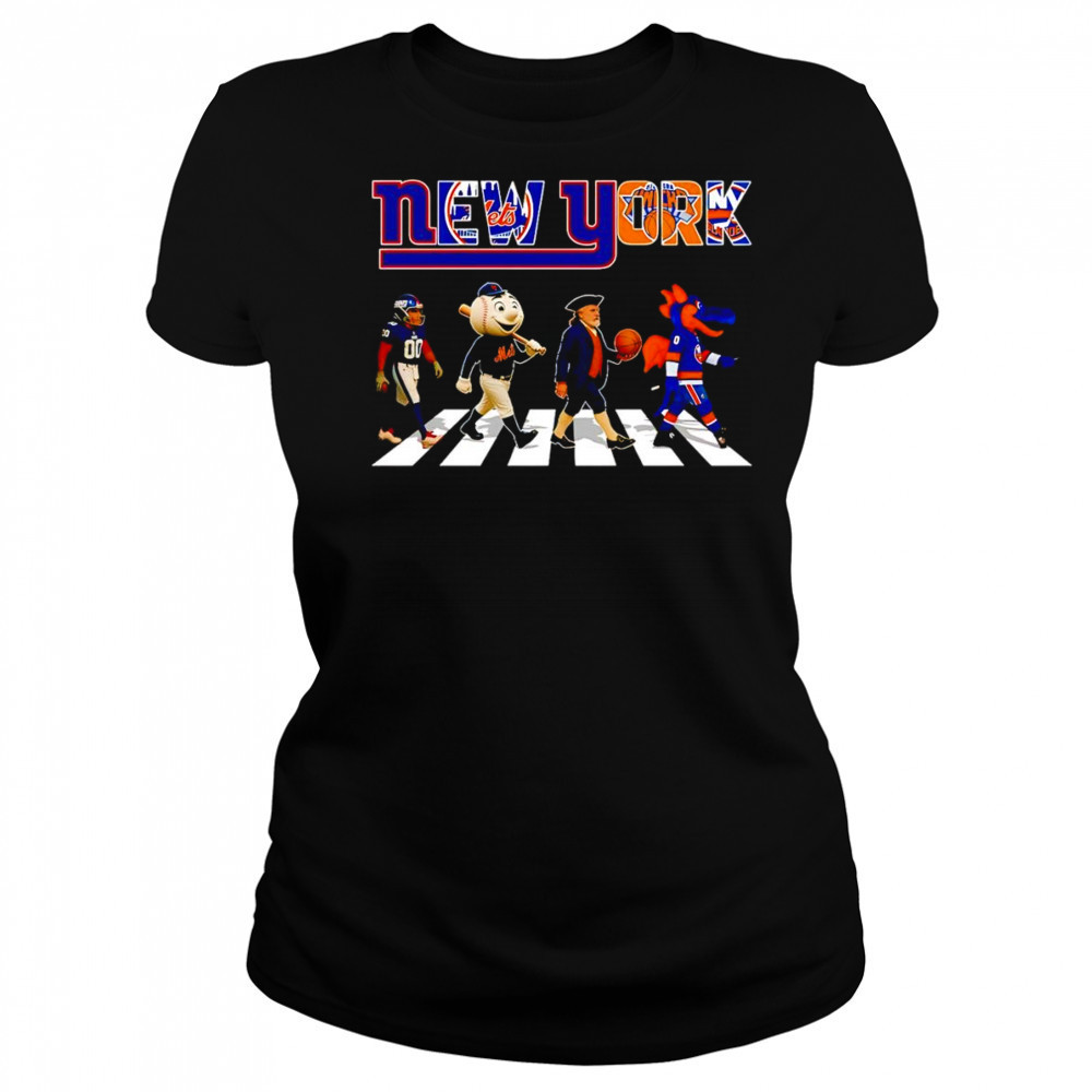 Giants Mets Knicks Islanders sports mascot cross road shirt Women's T-shirt