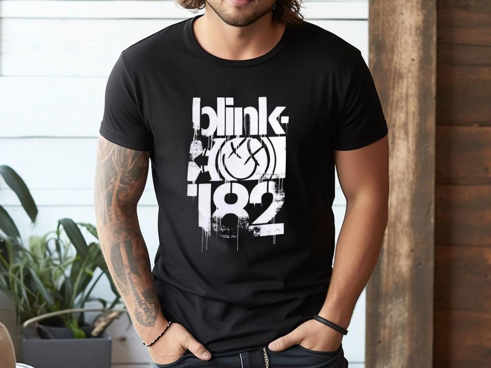 Blink-182 American Tour 2025 T-Shirt Women's T-shirt