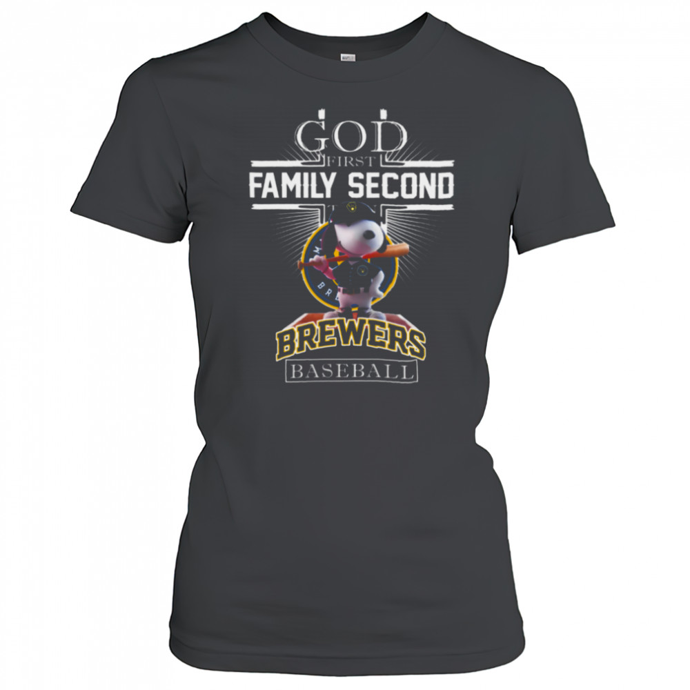 Milwaukee Brewers Shop Snoopy God First Family Second Then Milwaukee Brewers Baseball T Shirt Women's T-shirt