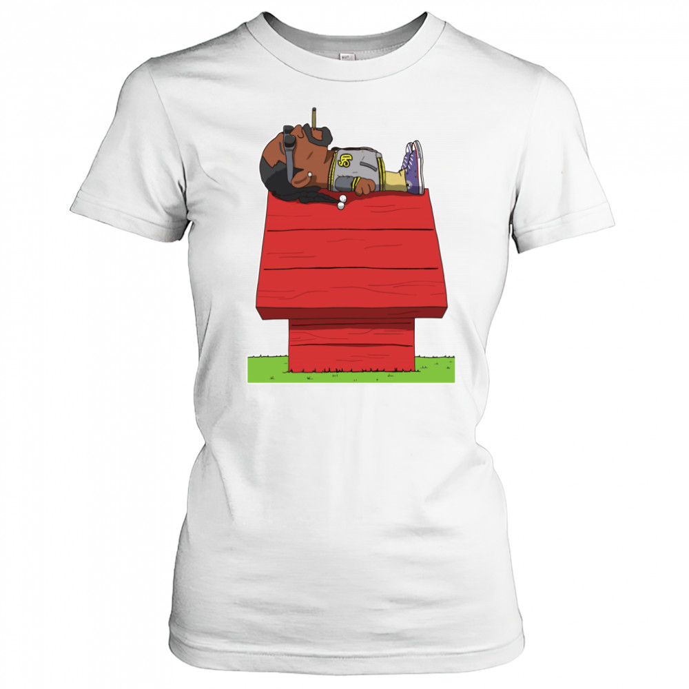 Peanuts Snoopy parody smoking Snoop Dogg on Rooftop shirt Women's T-shirt