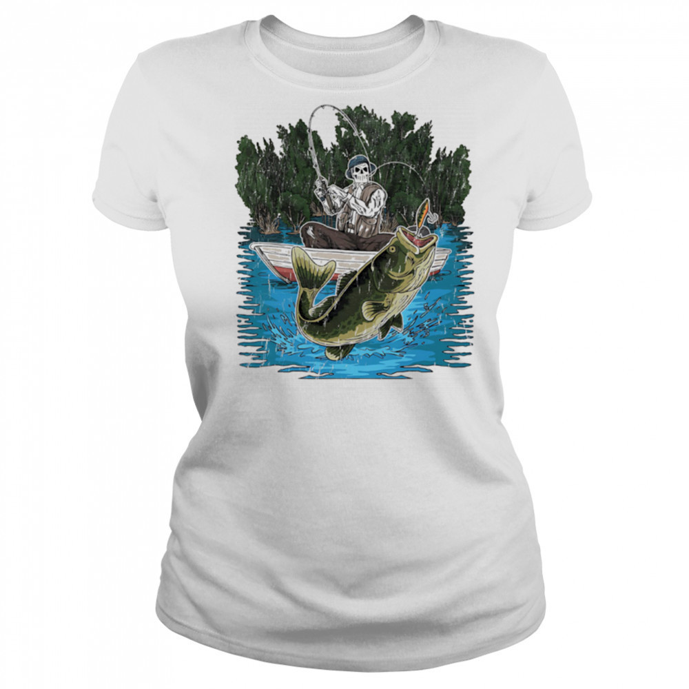 Sleleton fisherman is catching a bass fishing shirt Women's T-shirt