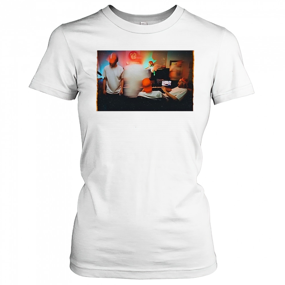 Evidence Unlearning Studio T-Shirt Women's T-shirt