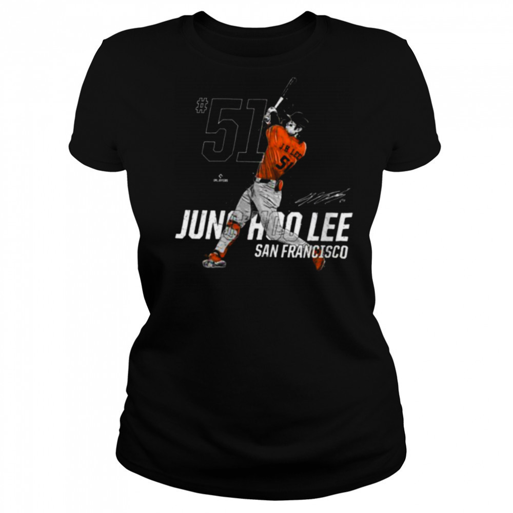 Dynamic Pose Jung Hoo Lee San Francisco Baseball MLBPA Shirt Women's T-shirt