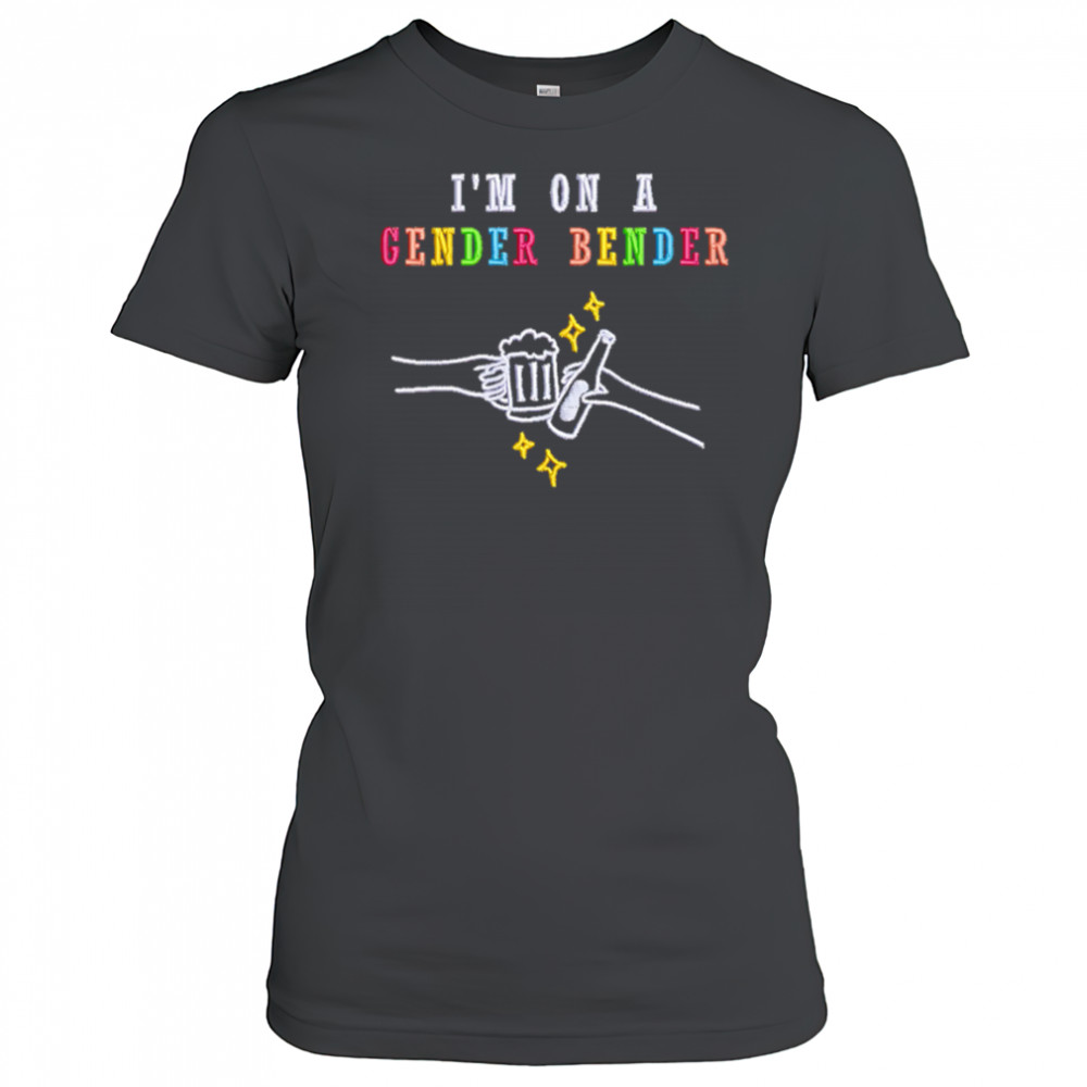 I’m on a gender bender shirt Women's T-shirt