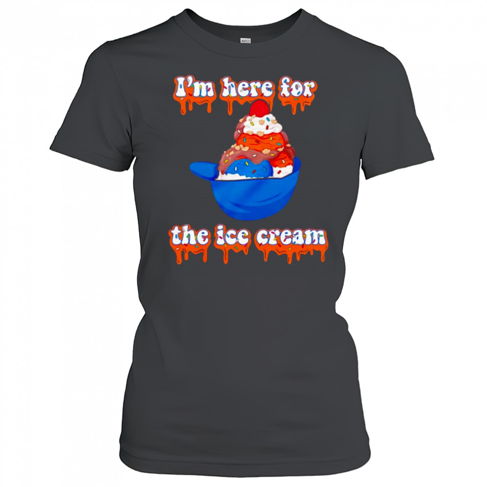 I’m here for the ice cream helmet shirt Women's T-shirt