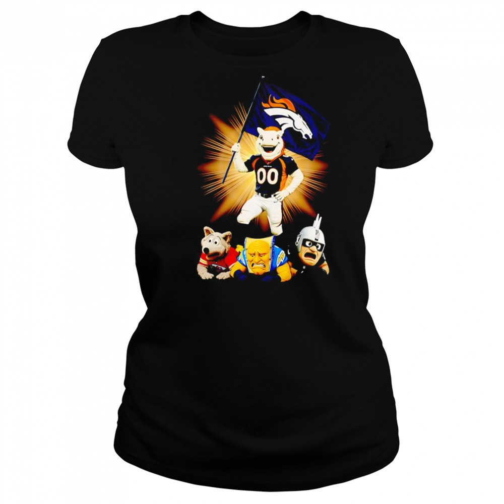 Denver Broncos mascot standing with flag shirt Women's T-shirt