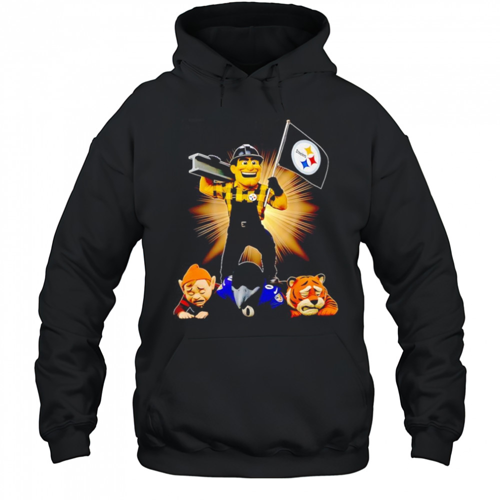 Pittsburgh Steelers mascot standing with flag shirt Hoodie