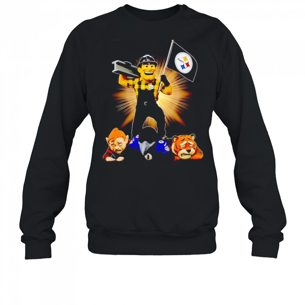 Pittsburgh Steelers mascot standing with flag shirt Sweatshirt