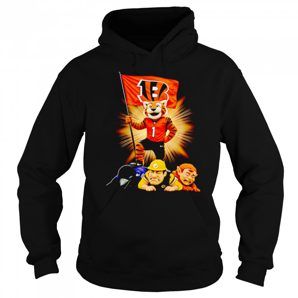 Cincinnati Bengals mascot standing with flag shirt Sweatshirt