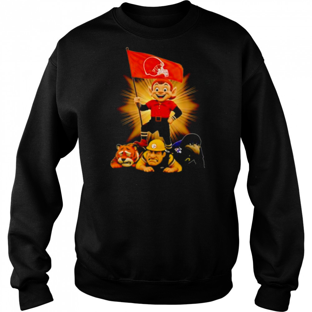 Cleveland Browns mascot standing with flag shirt Hoodie