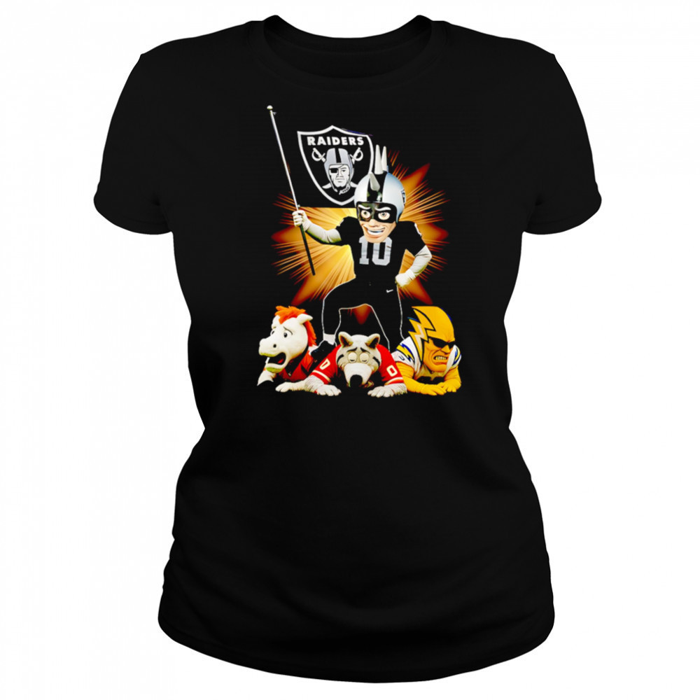 Las Vegas Raiders mascot standing with flag shirt Women's T-shirt