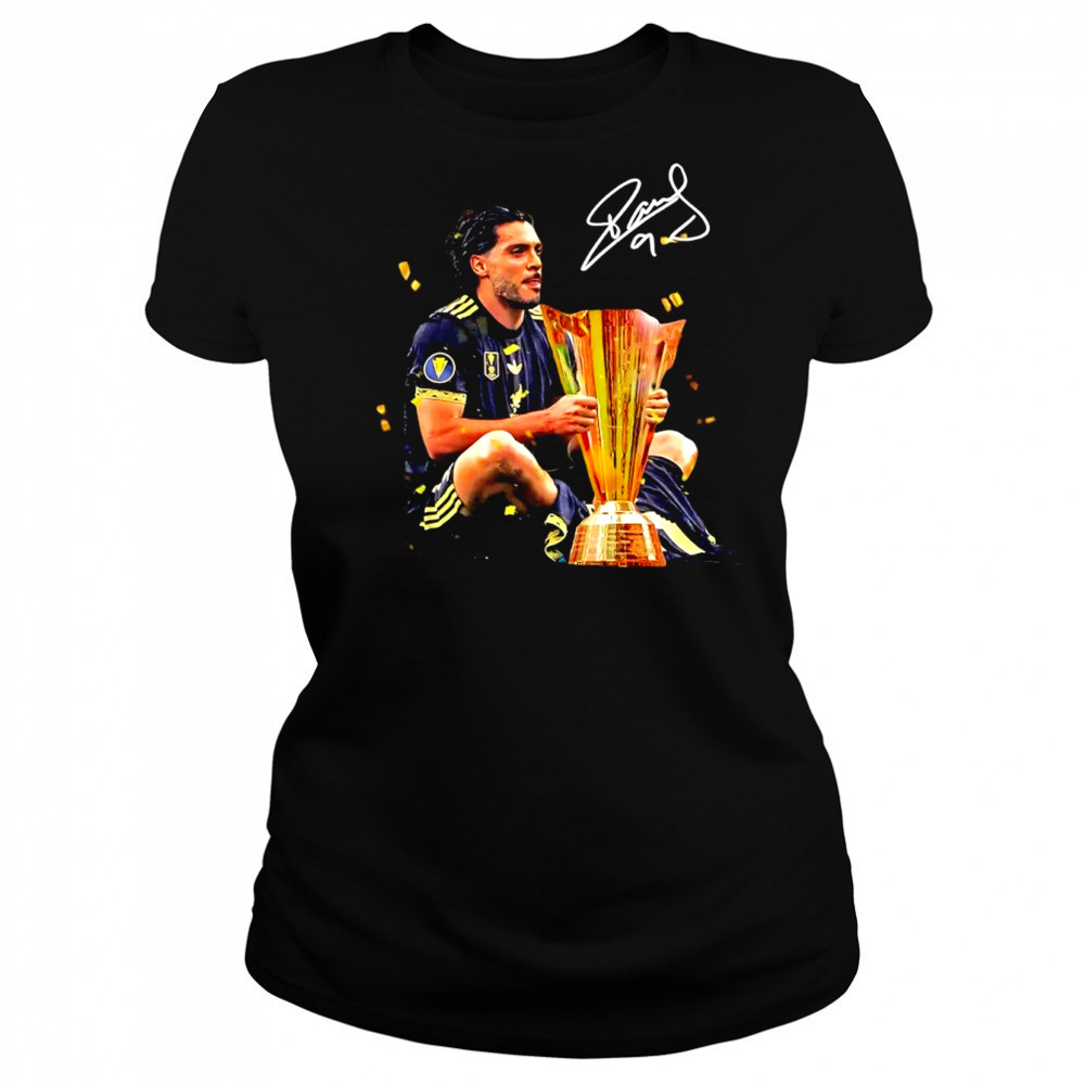 Raúl Jiménez holding Trophy Concacaf Gold Cup Mexico 2025 Champions signature shirt Women's T-shirt