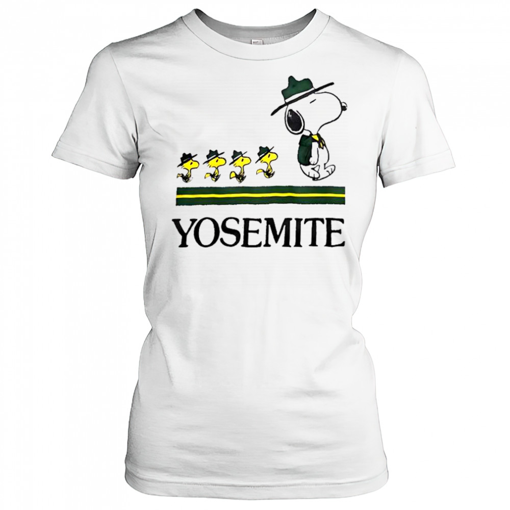 Happy Snoopy Yosemite Vintage T-Shirt Women's T-shirt