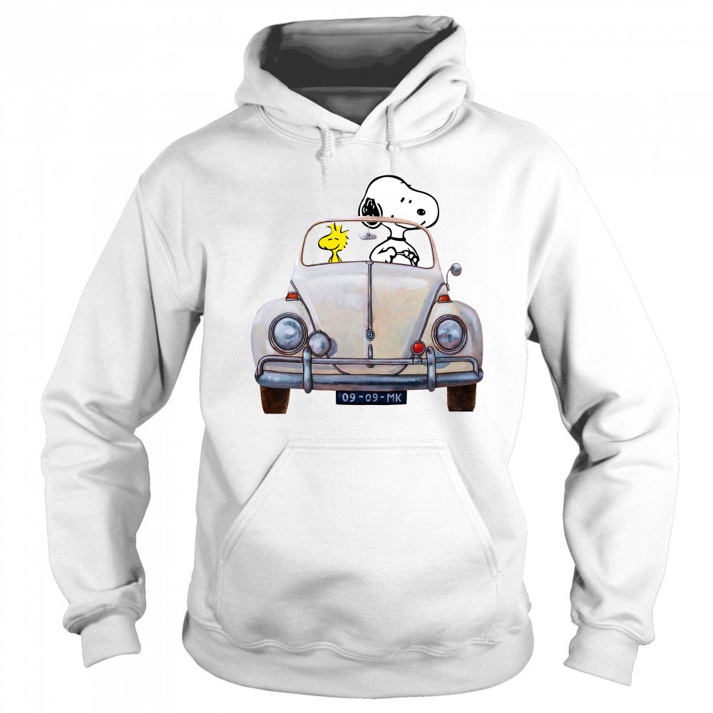 Snoopy And Woodstock Driving Volkswagen Beetle shirt Sweatshirt