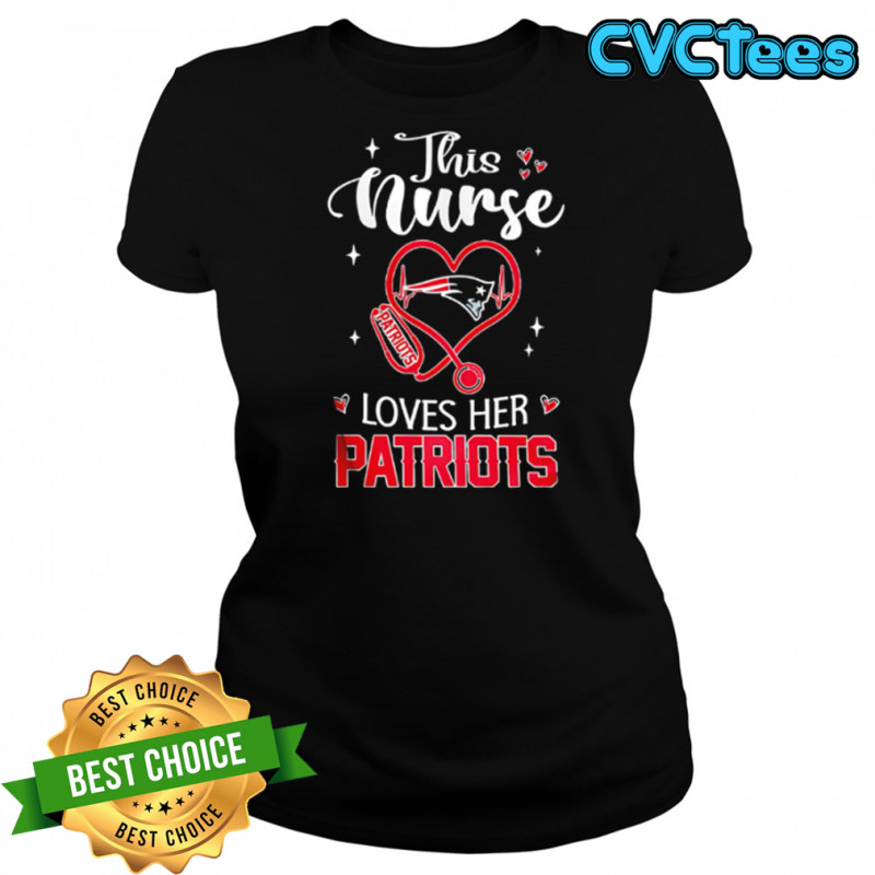This nurse love her New England Patriots shirt Women's T-shirt