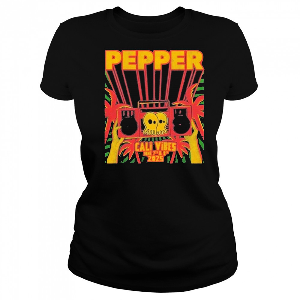 Pepperlive Cali Vibes 2025 T-Shirt Women's T-shirt