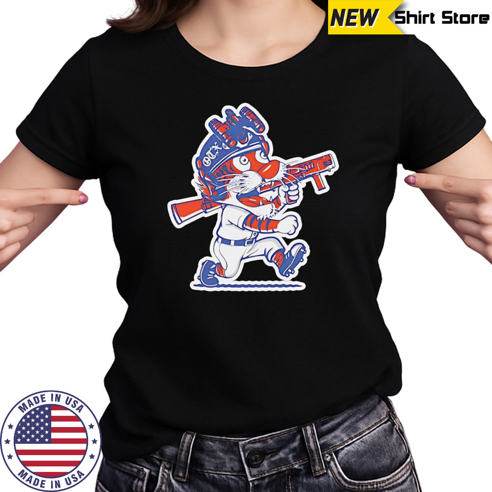 On the X Det Tigers Paws shirt Women's T-shirt