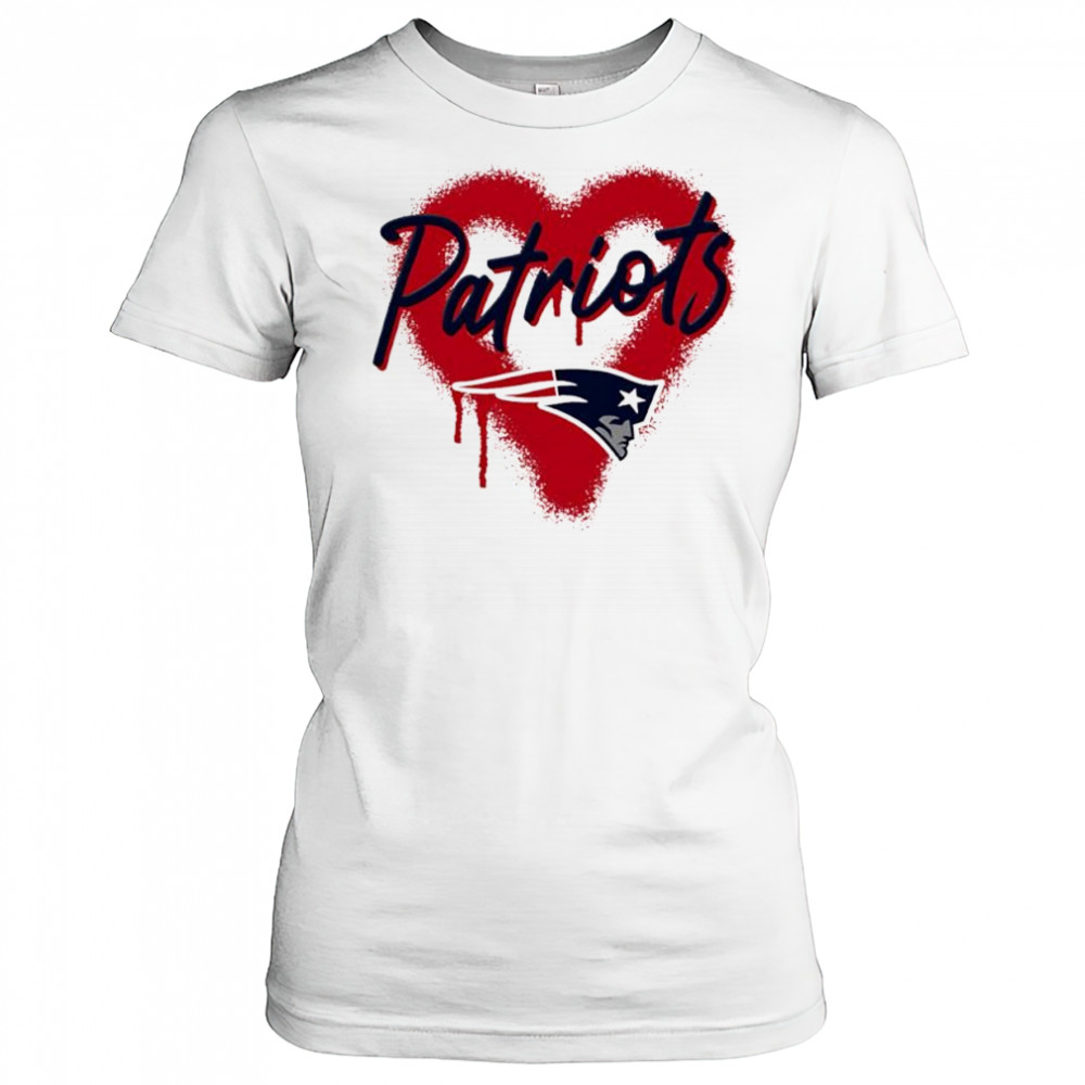 New England Patriots Natural Spray Heart Boxy paint shirt Women's T-shirt